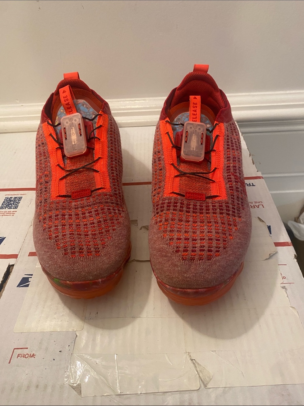 Nike size 9.5 Sneakers good condition
